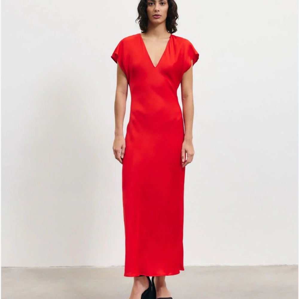 SATIN EFFECT MIDI DRESS. Richi’s color-Size Medium.